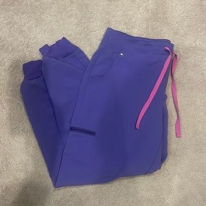 FIGS Petite Zamora Joggers in Amethyst